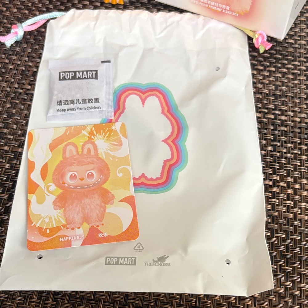 AUTHENTIC! Pop Mart big into energy labubu Doll - HAPPINESS - Picture 2 of 9